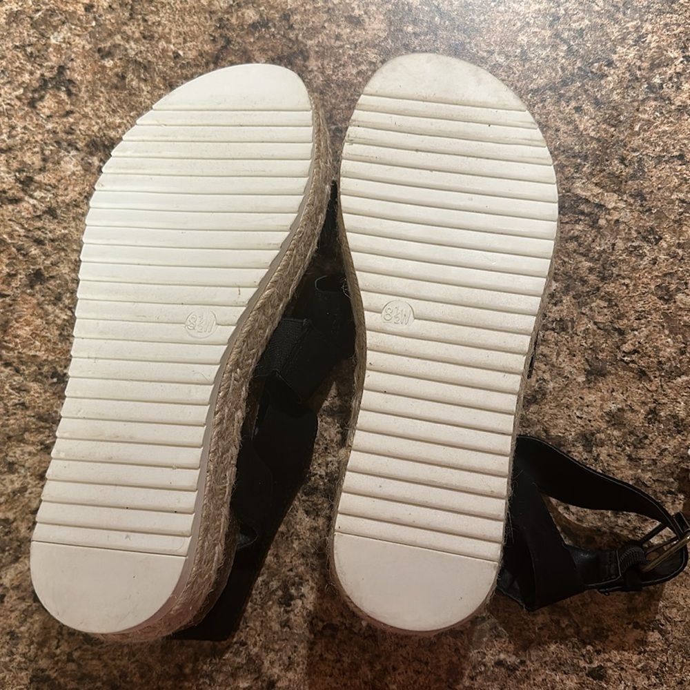 Universal Threads Black And Tan Platform Sandals,… - image 3